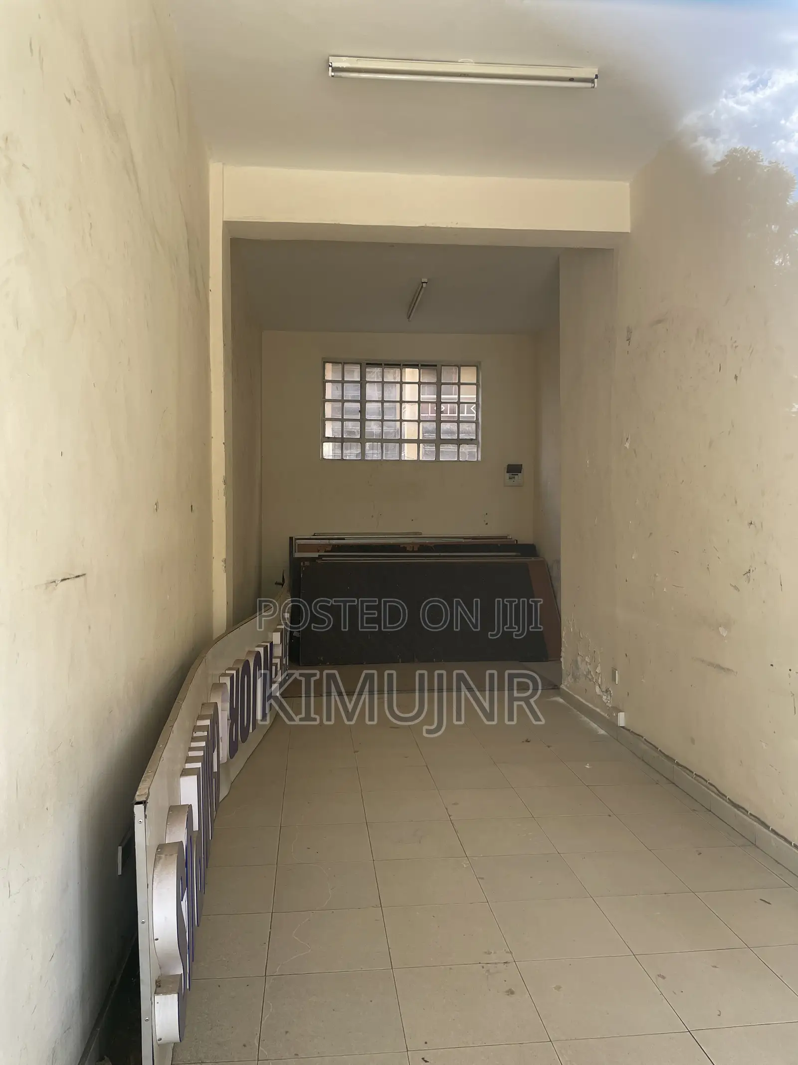 Prime Commercial Building to Let – Oginga Odinga Street