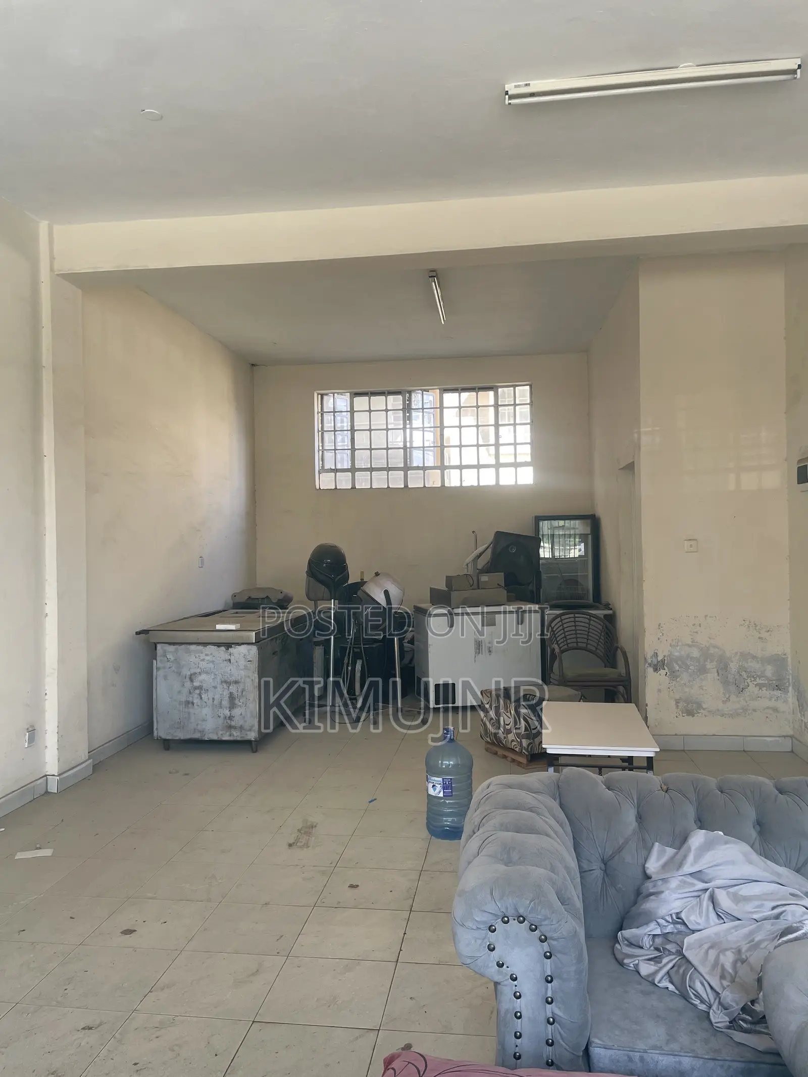 Prime Commercial Building to Let – Oginga Odinga Street