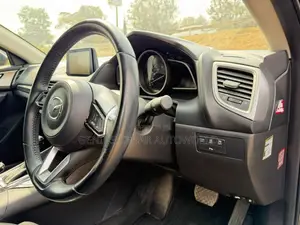 Mazda Axela 2019