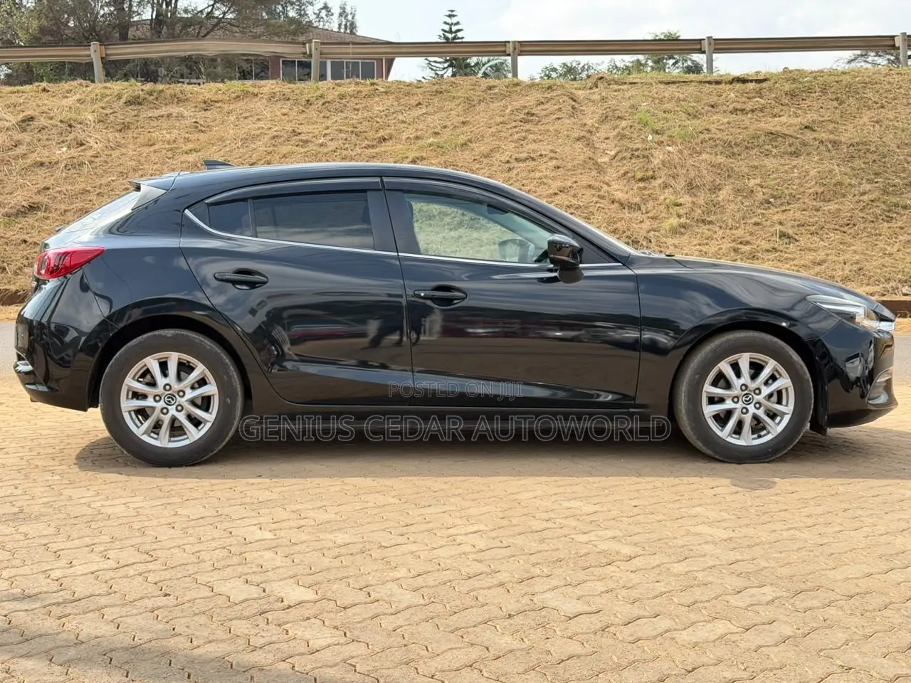 Mazda Axela 2019