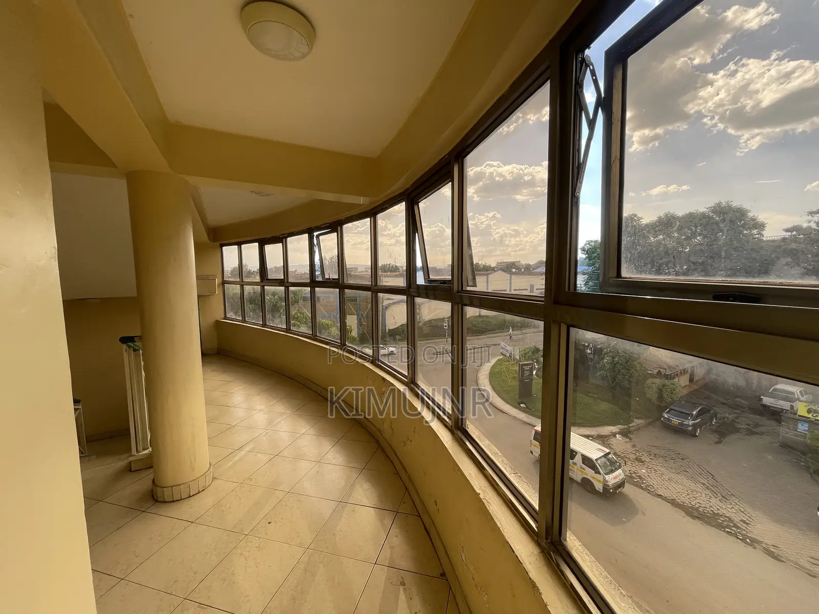 Prime Commercial Building to Let – Oginga Odinga Street