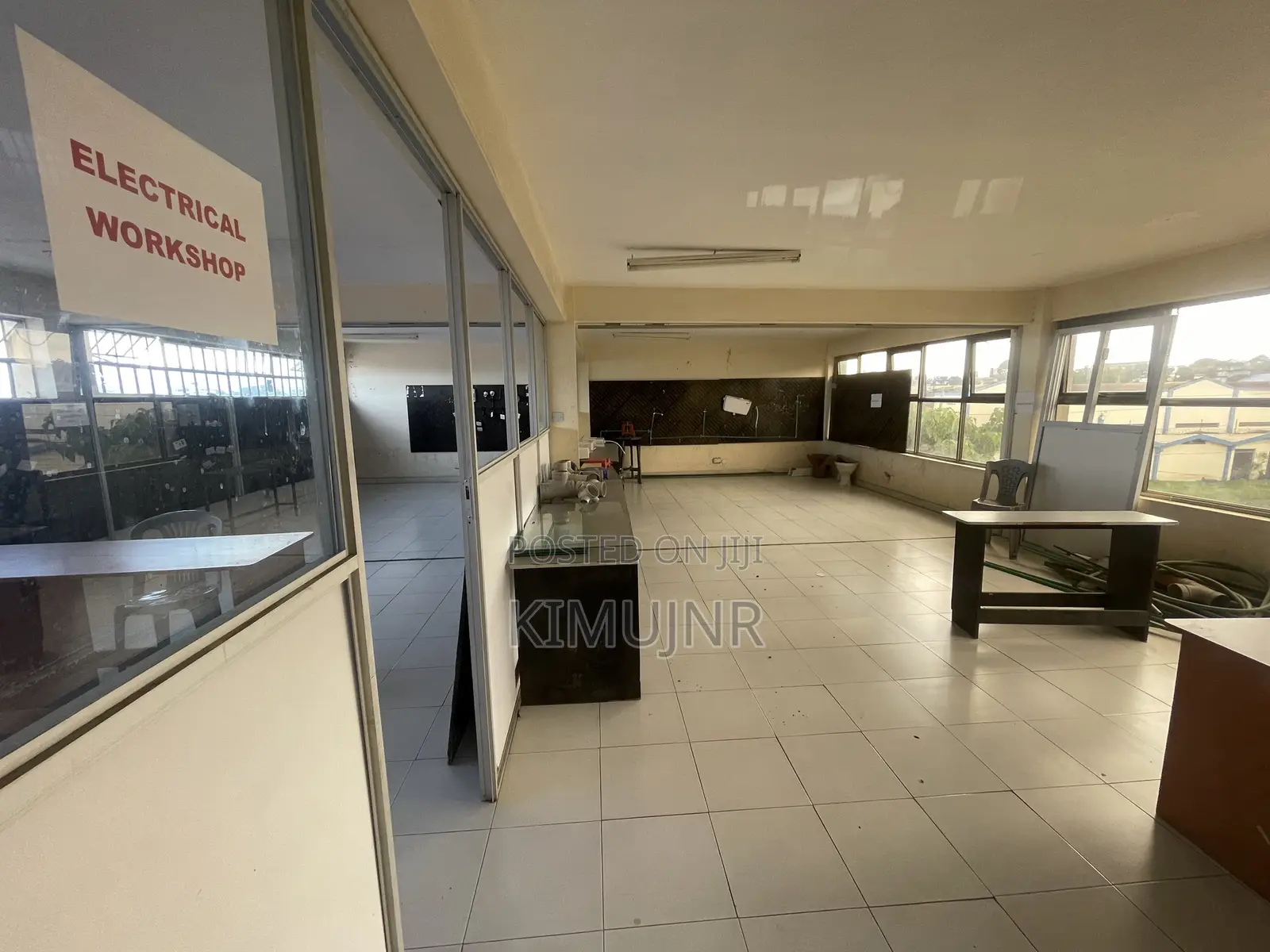 Prime Commercial Building to Let – Oginga Odinga Street