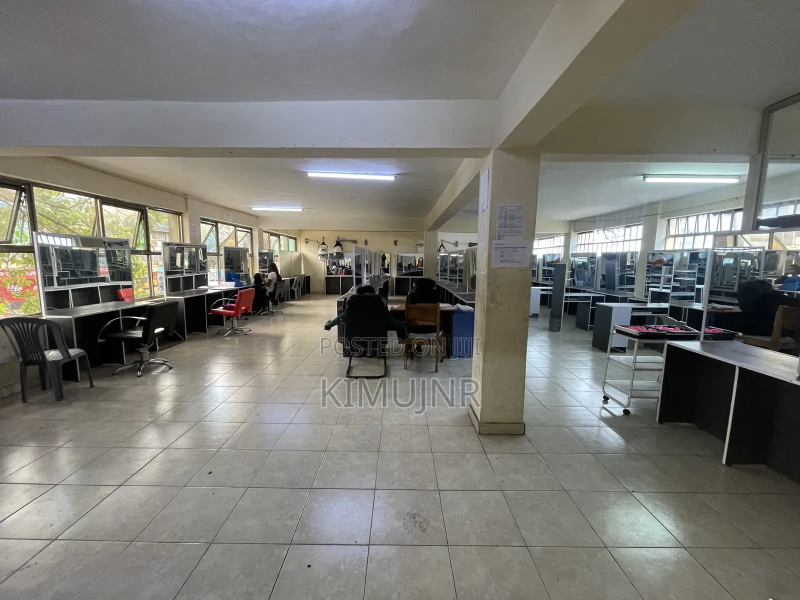 Prime Commercial Building to Let – Oginga Odinga Street