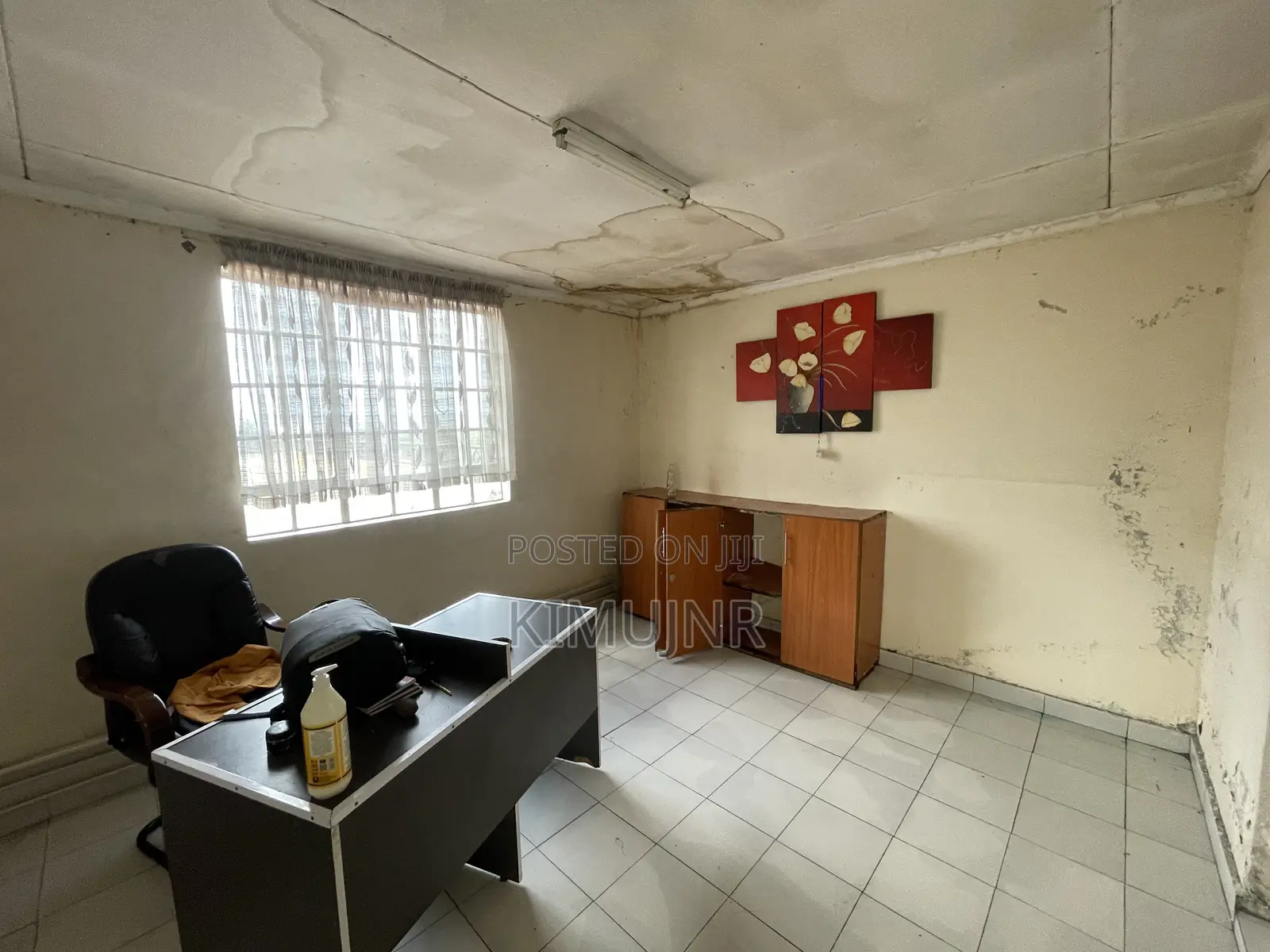 Prime Commercial Building to Let – Oginga Odinga Street