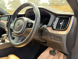 Volvo XC60 2020