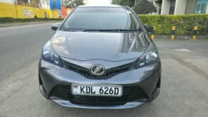 Toyota Vitz 2015 Gray