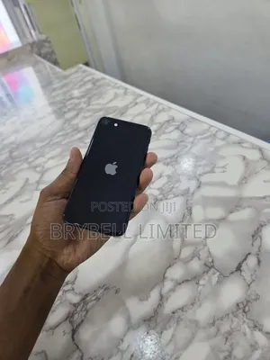 Apple iPhone SE (2022) 64 GB Black
