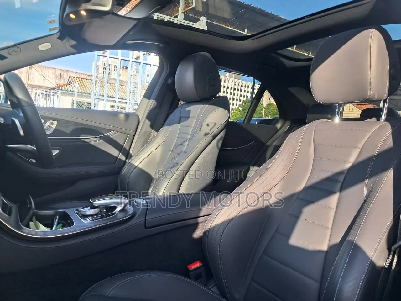 Mercedes-Benz E300 2019 White