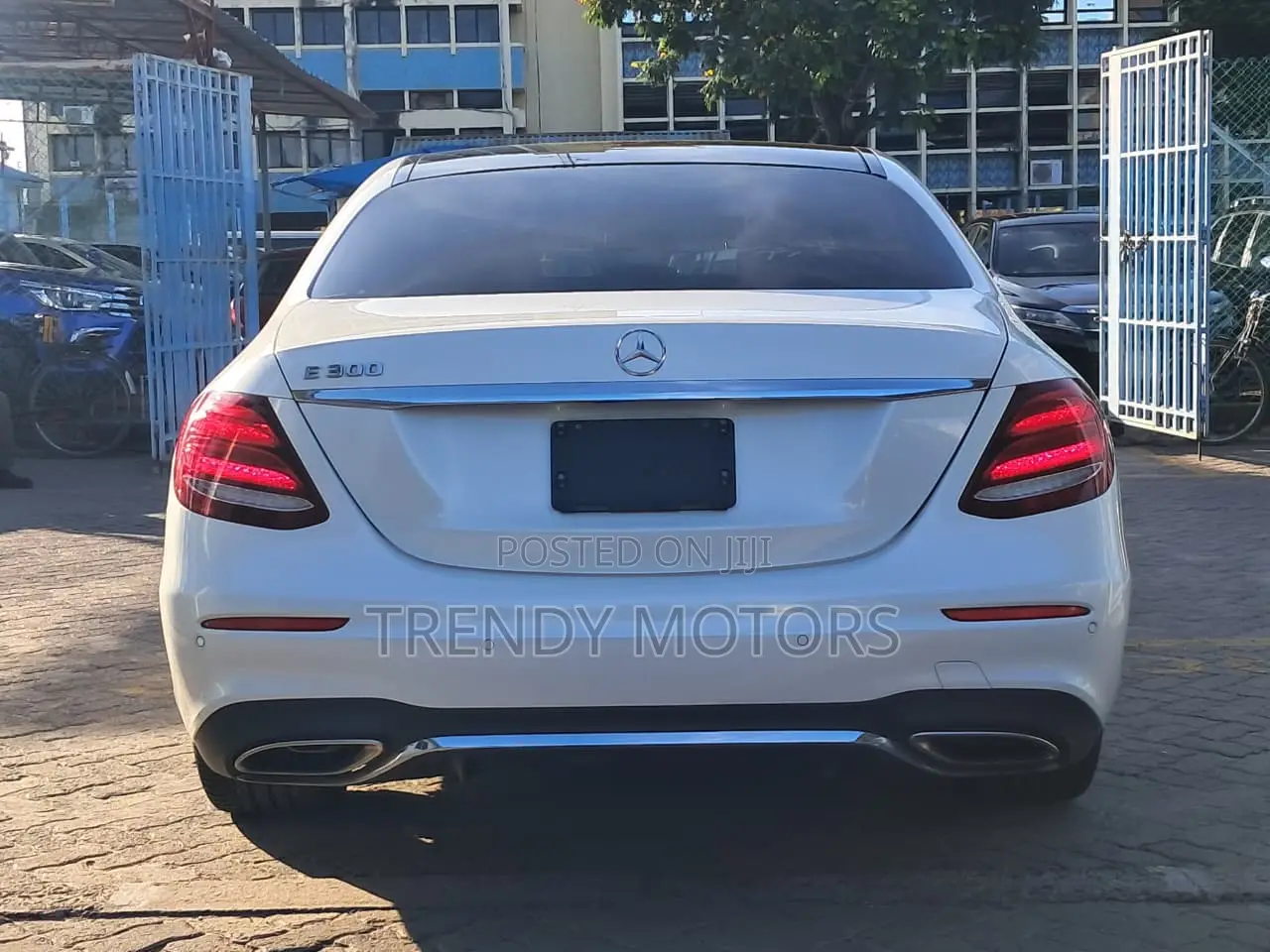Mercedes-Benz E300 2019 White