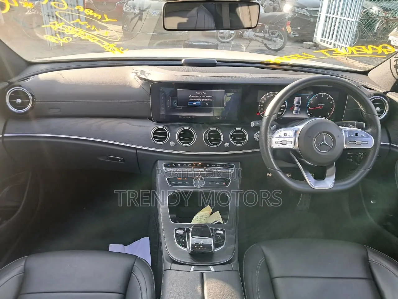 Mercedes-Benz E300 2019 White