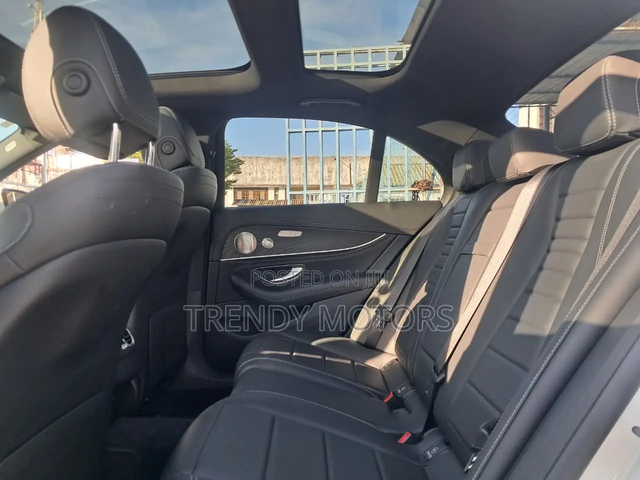 Mercedes-Benz E300 2019 White