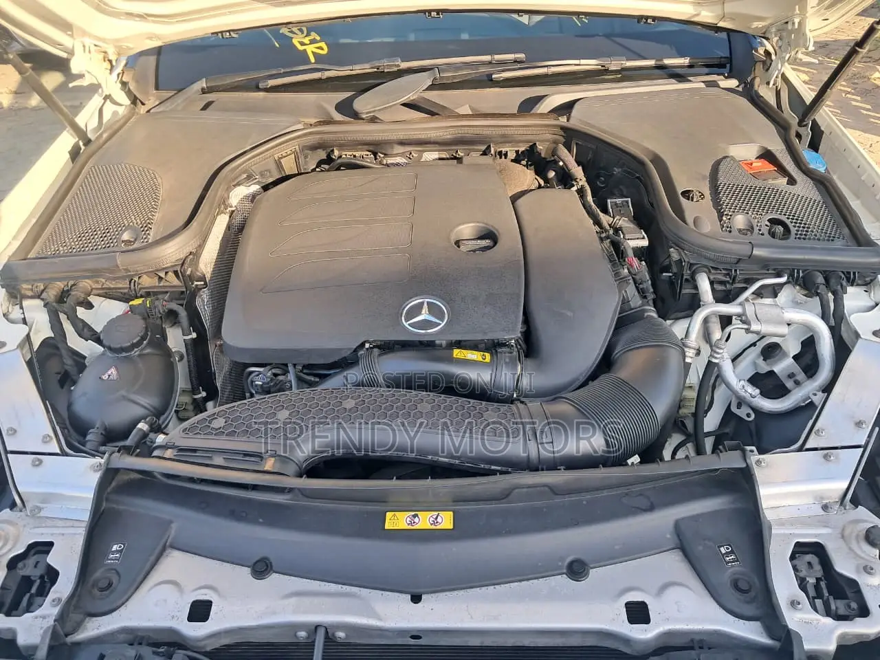 Mercedes-Benz E300 2019 White