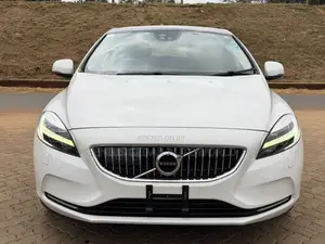 Volvo V40 2019 White