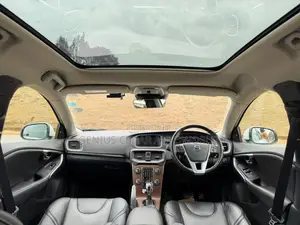 Volvo V40 2019 White