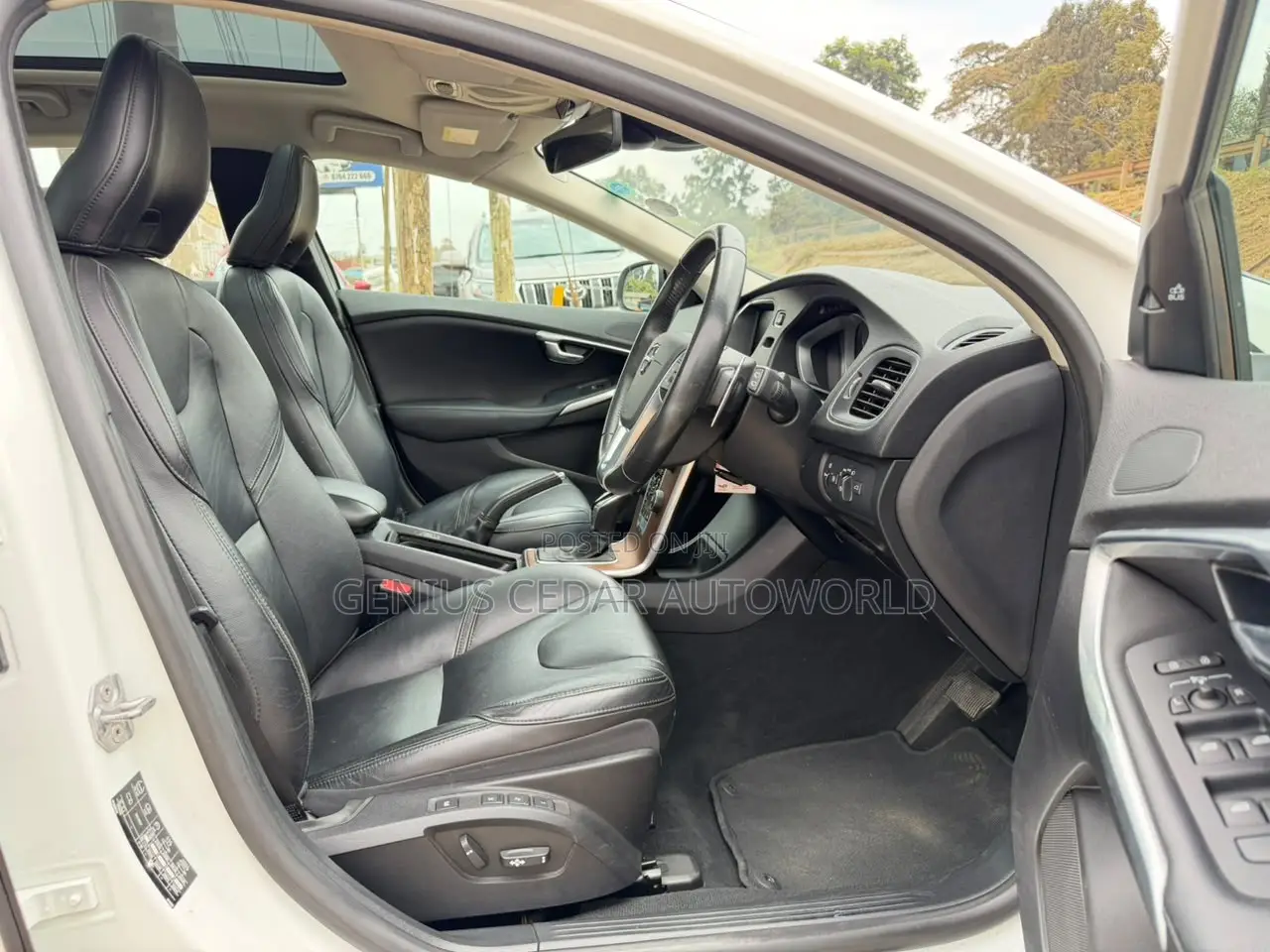 Volvo V40 2019 White
