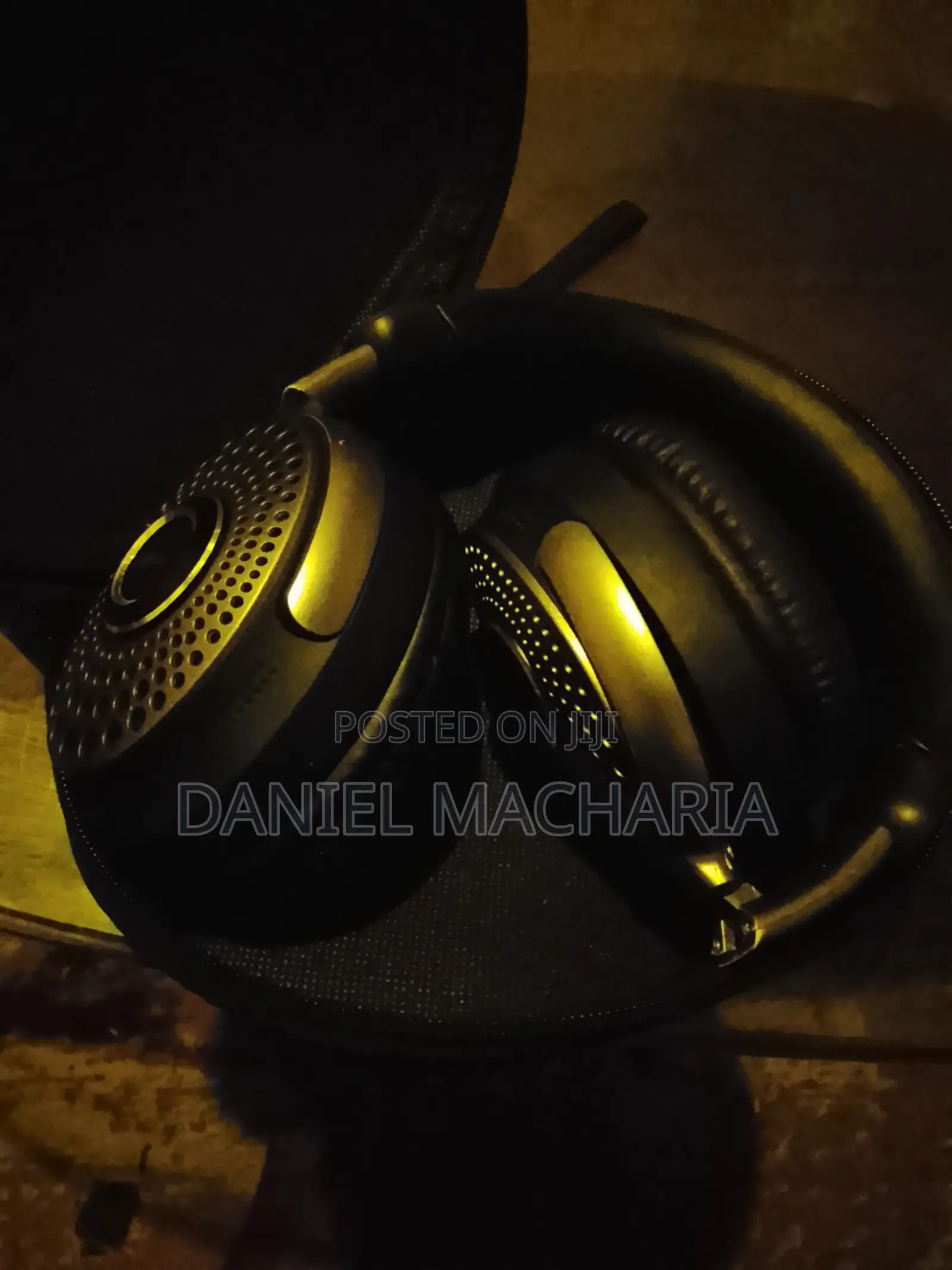 Bose Headphone Nc700,price Is 30000