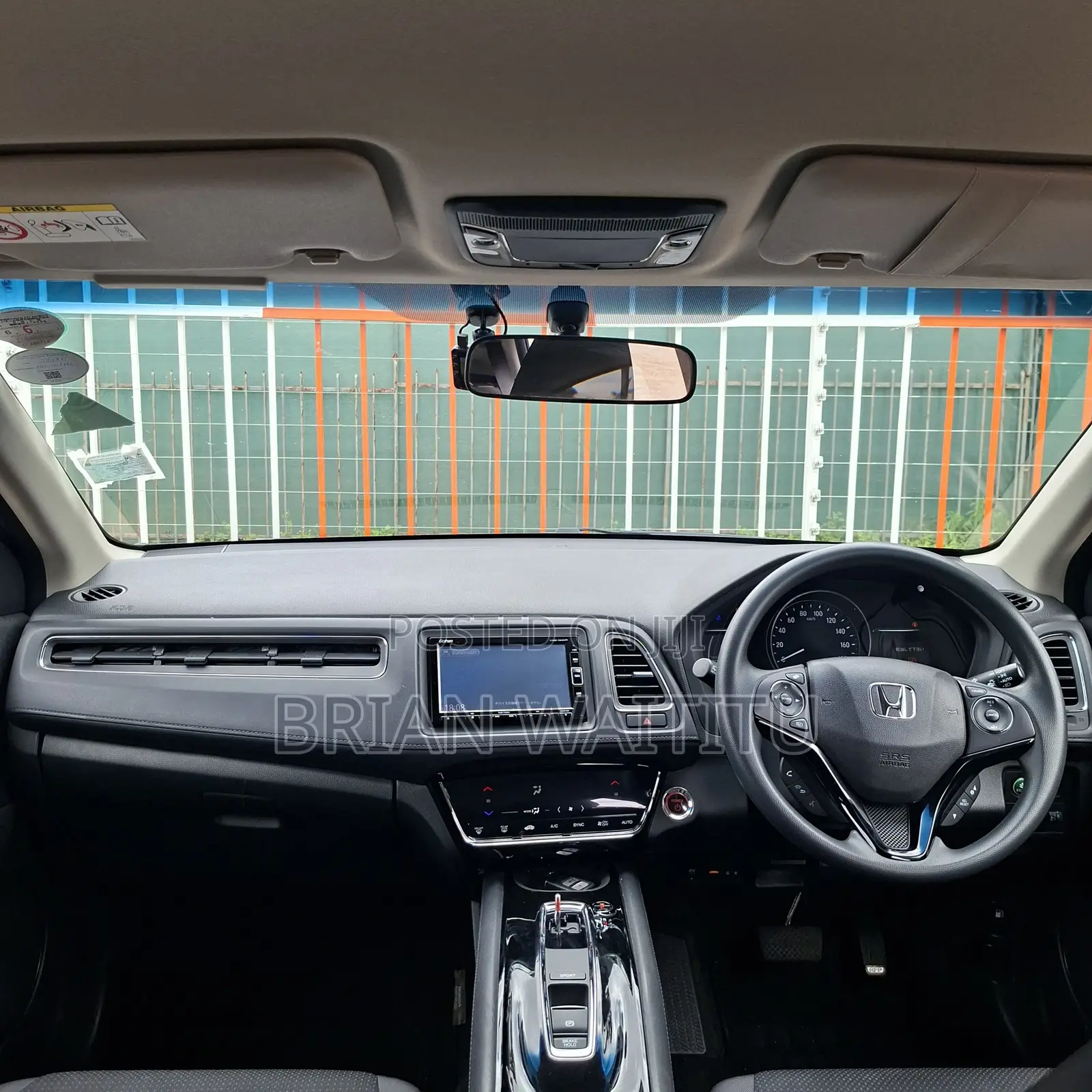 Honda Vezel 2018 Silver