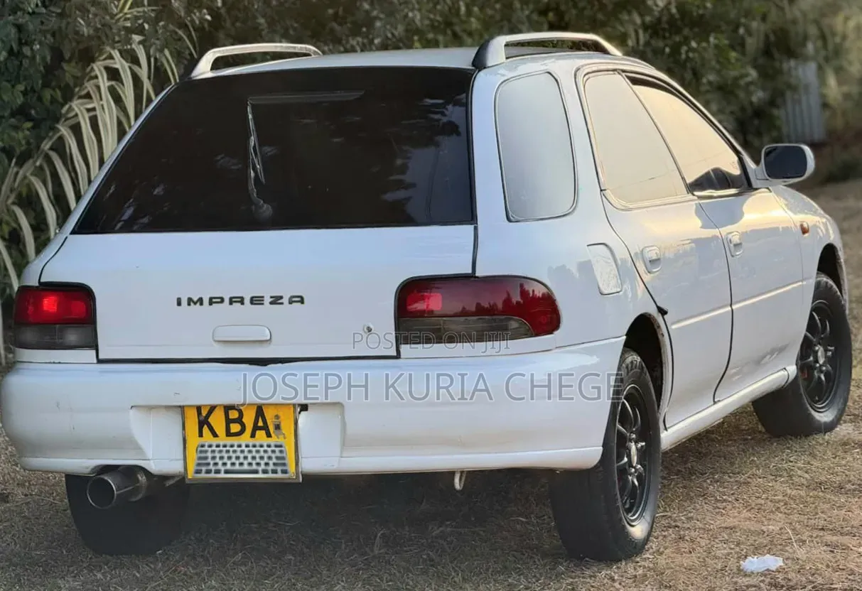 Subaru Impreza 2000 White