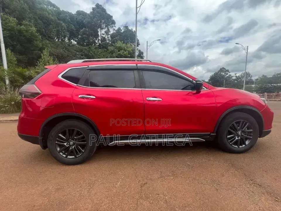 Nissan X-Trail 2016 Red
