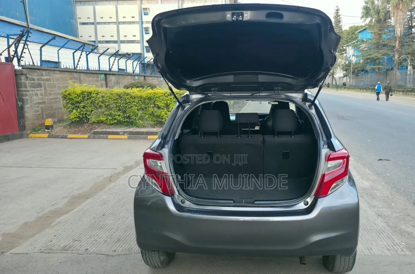 Toyota Vitz 2015 Gray