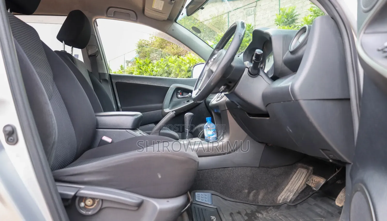Toyota RAV4 2010 Silver