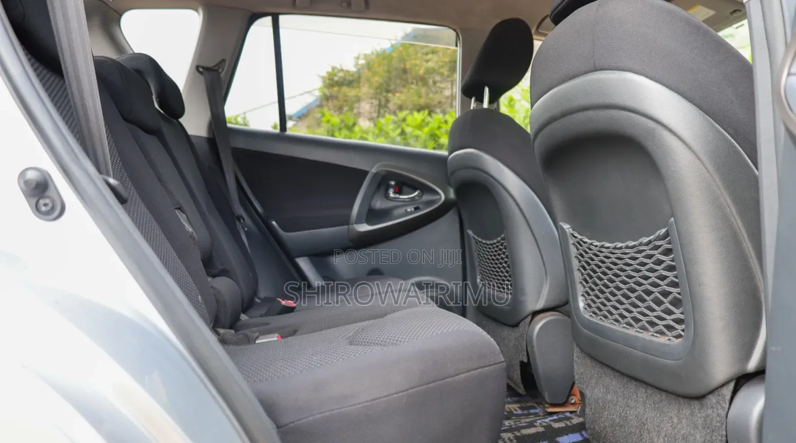 Toyota RAV4 2010 Silver