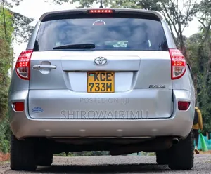 Toyota RAV4 2010 Silver