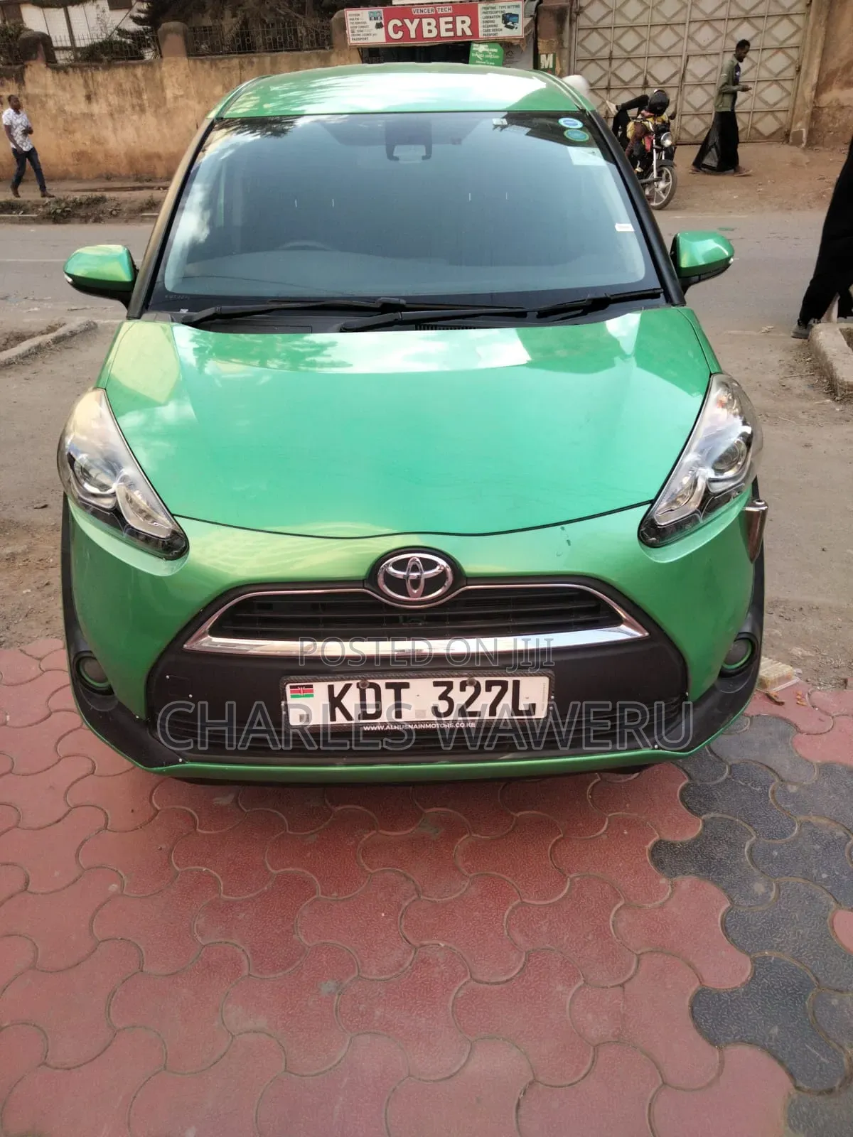 Toyota Sienta 2018 Green