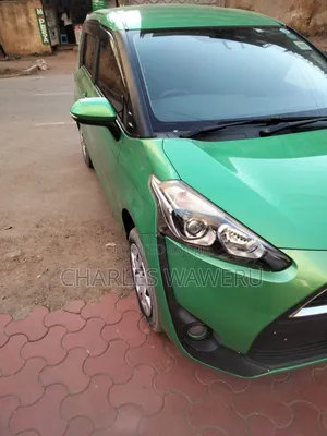 Toyota Sienta 2018 Green