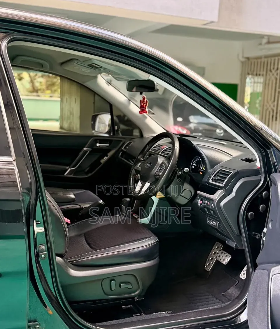 Subaru Forester 2015 Black