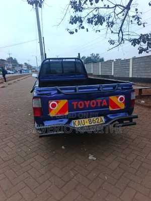 Toyota Hilux 2.5 Cab 2005 Blue