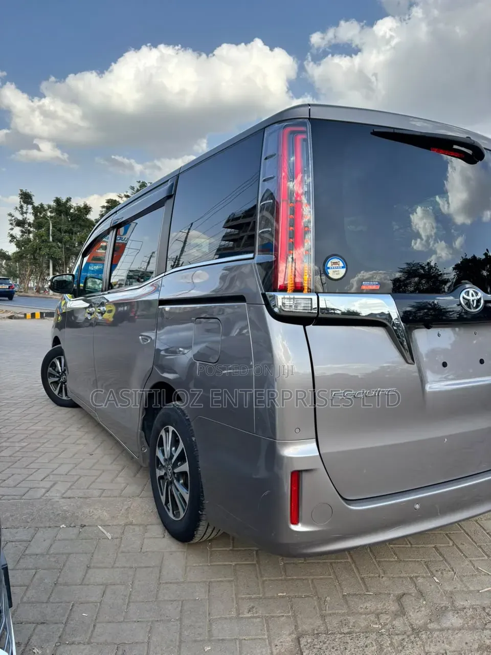 Toyota Esquire 2019 Gray