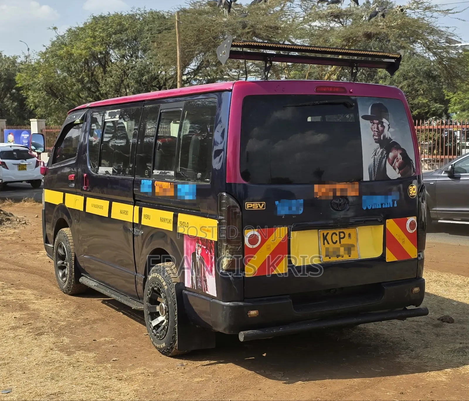 Toyota HiAce 2010 Blue