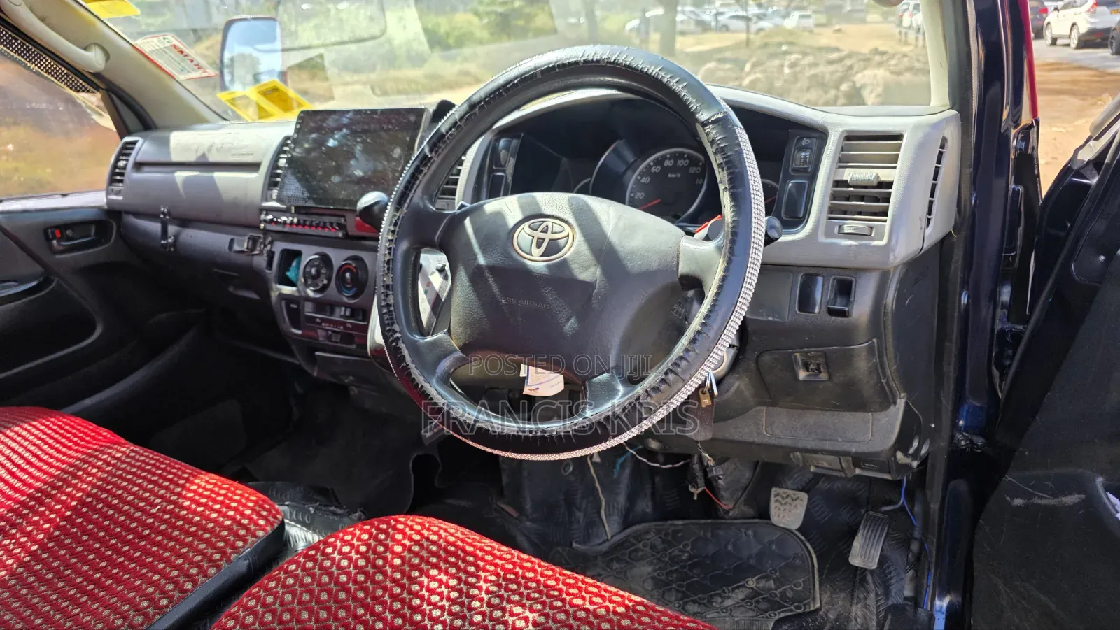 Toyota HiAce 2010 Blue