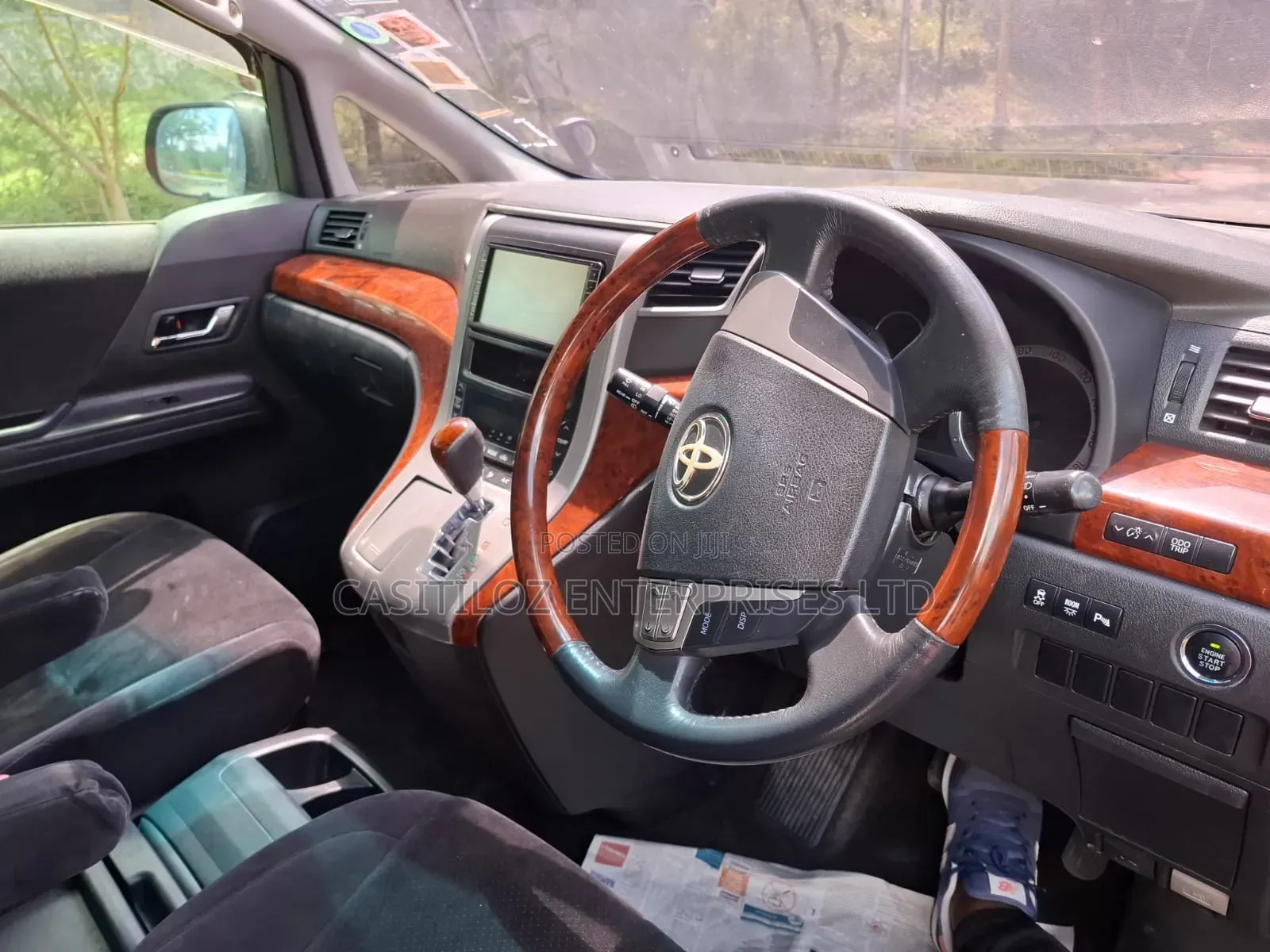 Toyota Vellfire 2010 Gray