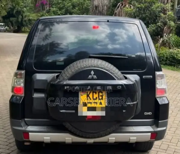 Mitsubishi Pajero 3.2 DI-D Avance Automatic 2008 Black