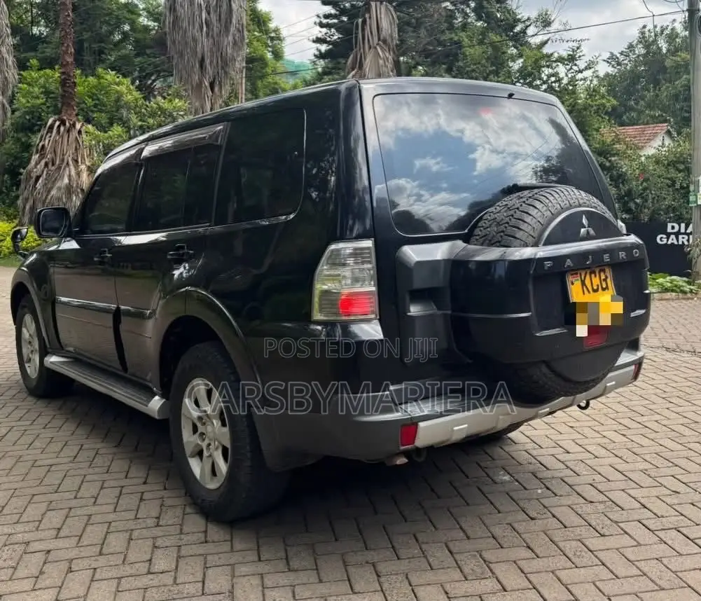 Mitsubishi Pajero 3.2 DI-D Avance Automatic 2008 Black