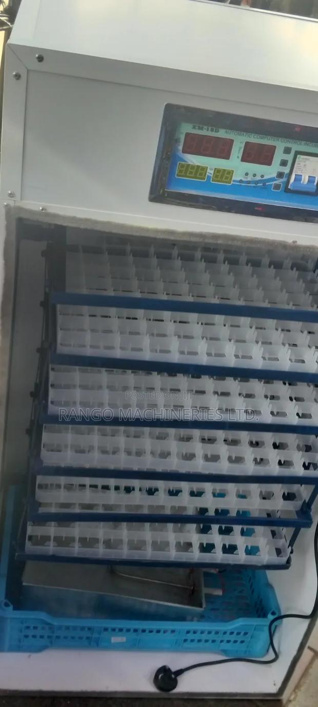 Automatic Incubator - thumbnail 3