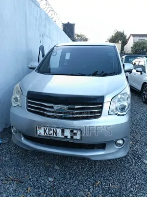 Toyota Noah 2011 Silver