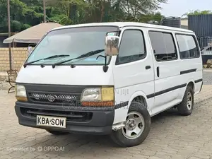 Toyota HiAce 2000 White