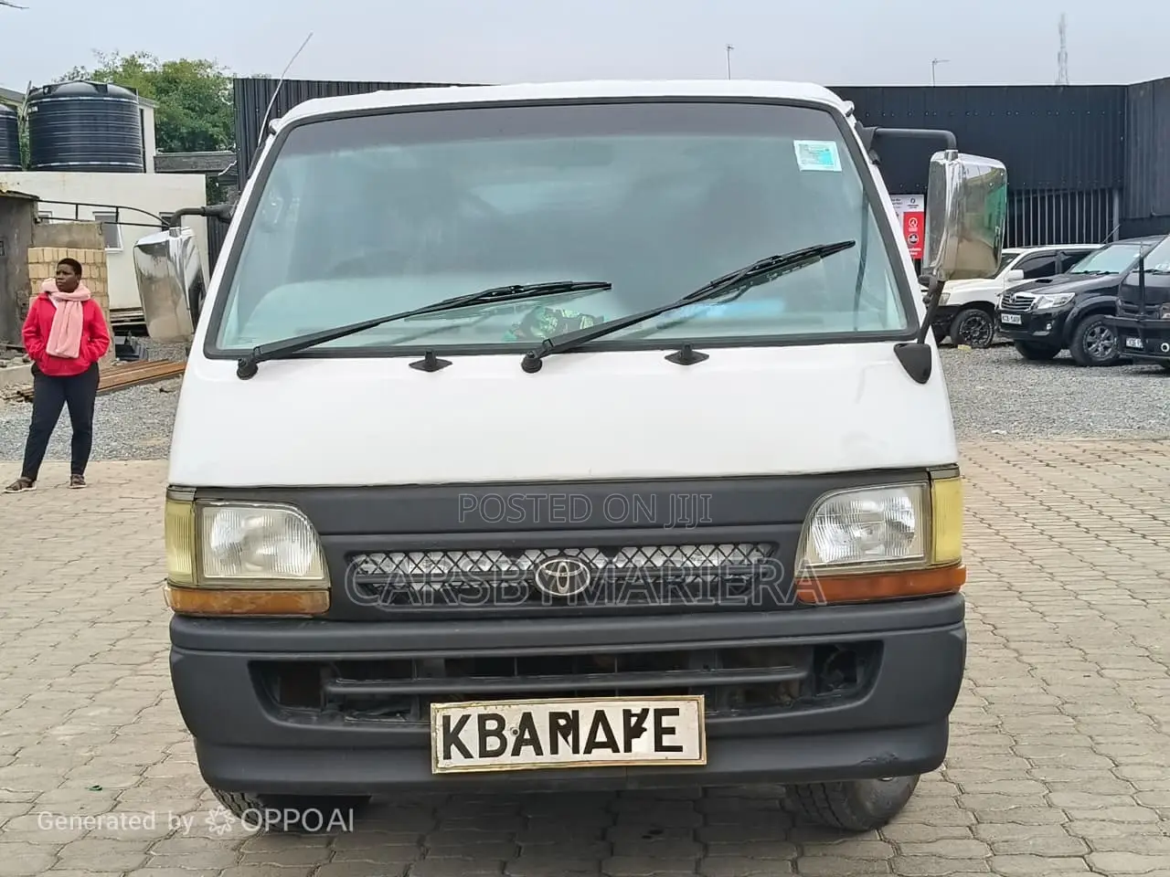 Toyota HiAce 2000 White