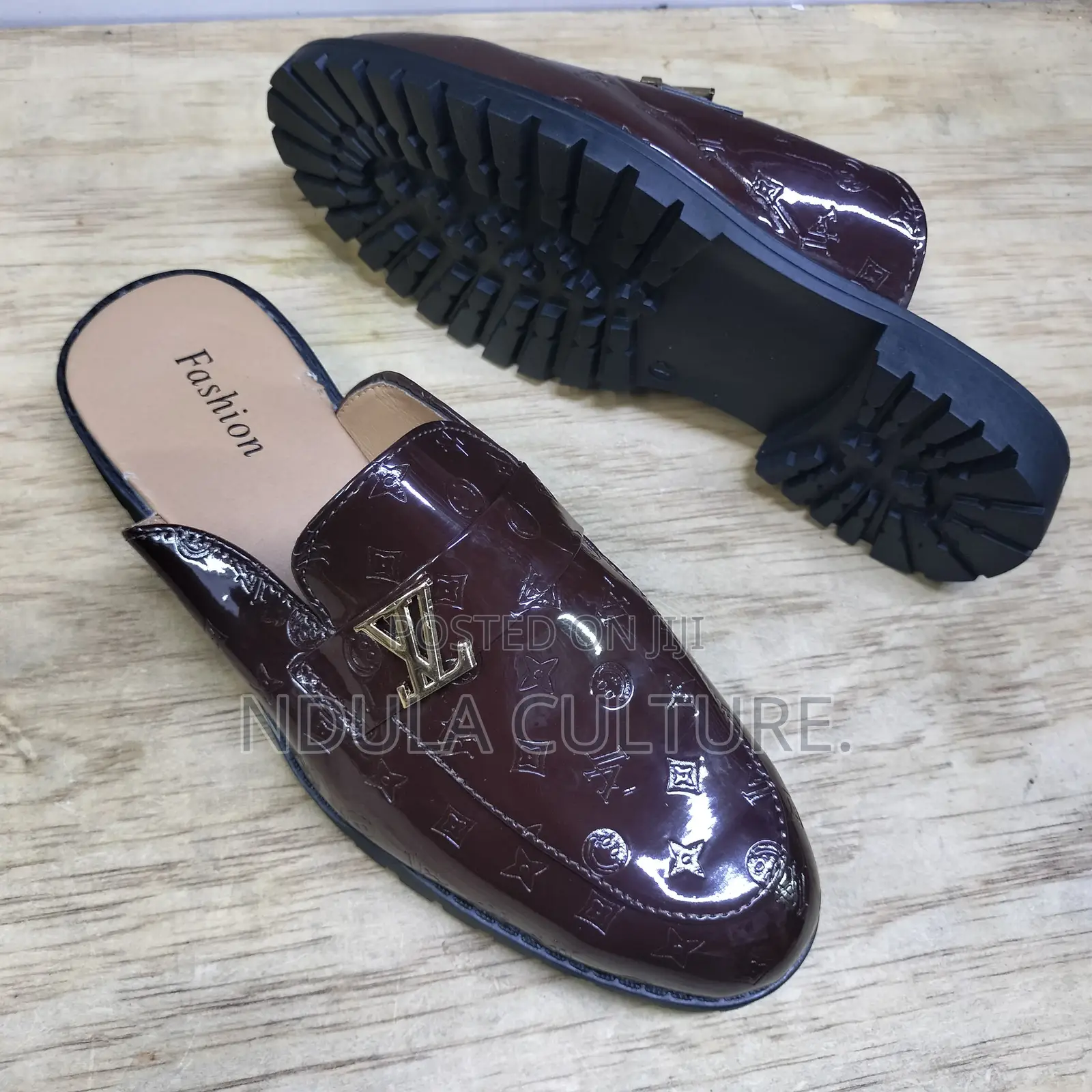 Louis Vuitton Classic Mules