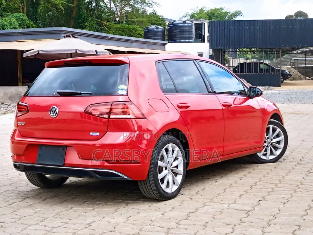Volkswagen Golf TSI S FWD 2018 Red