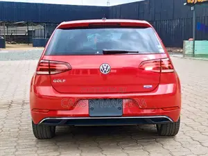 Volkswagen Golf TSI S FWD 2018 Red
