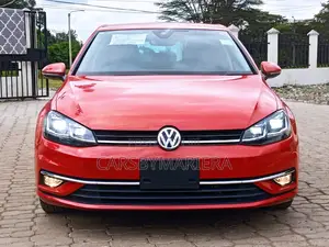 Volkswagen Golf TSI S FWD 2018 Red