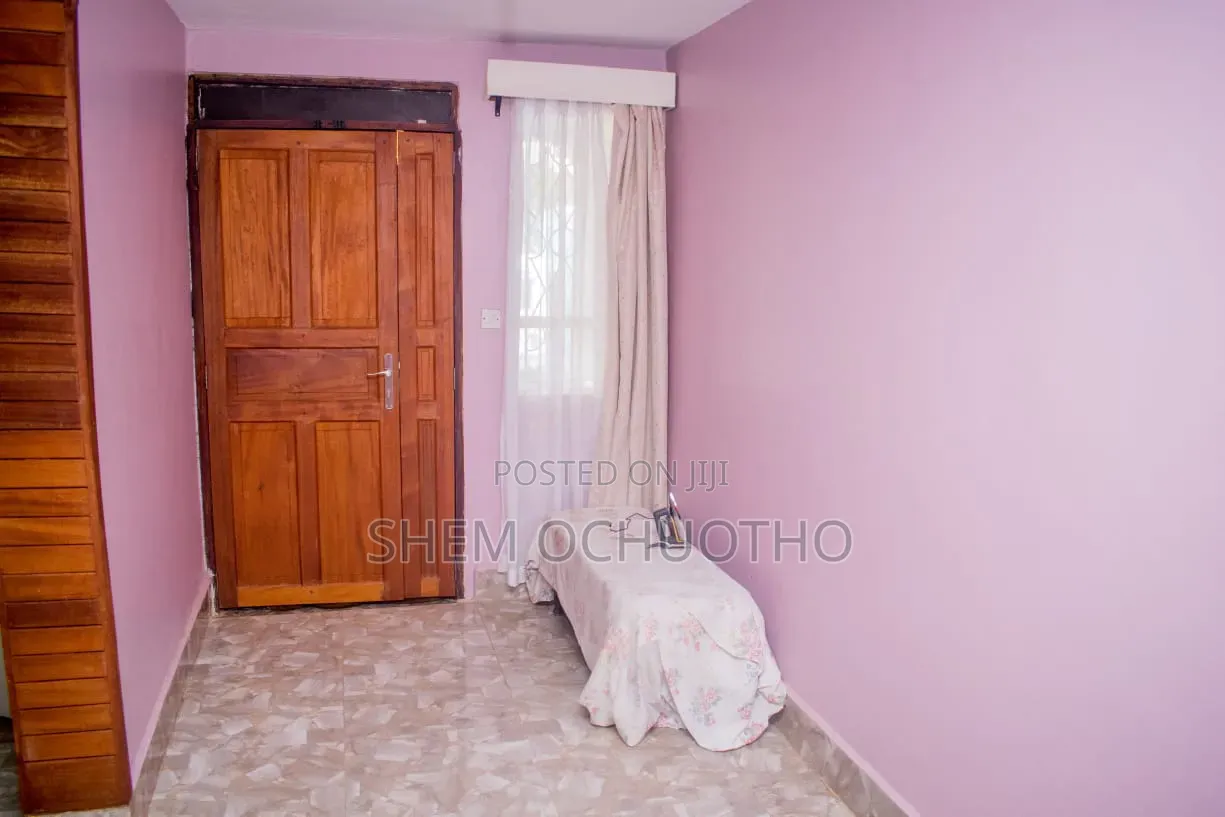 5bdrm Maisonette in Olenairi for sale