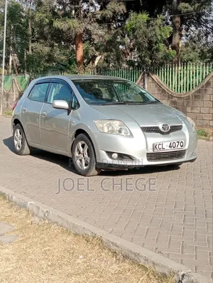 Toyota Auris 2010 Silver
