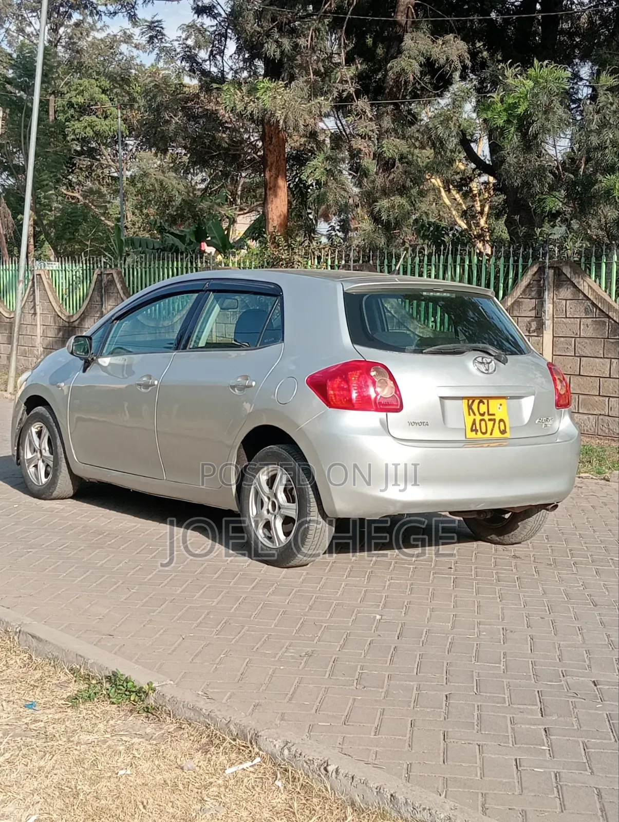 Toyota Auris 2010 Silver