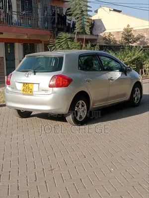 Toyota Auris 2010 Silver