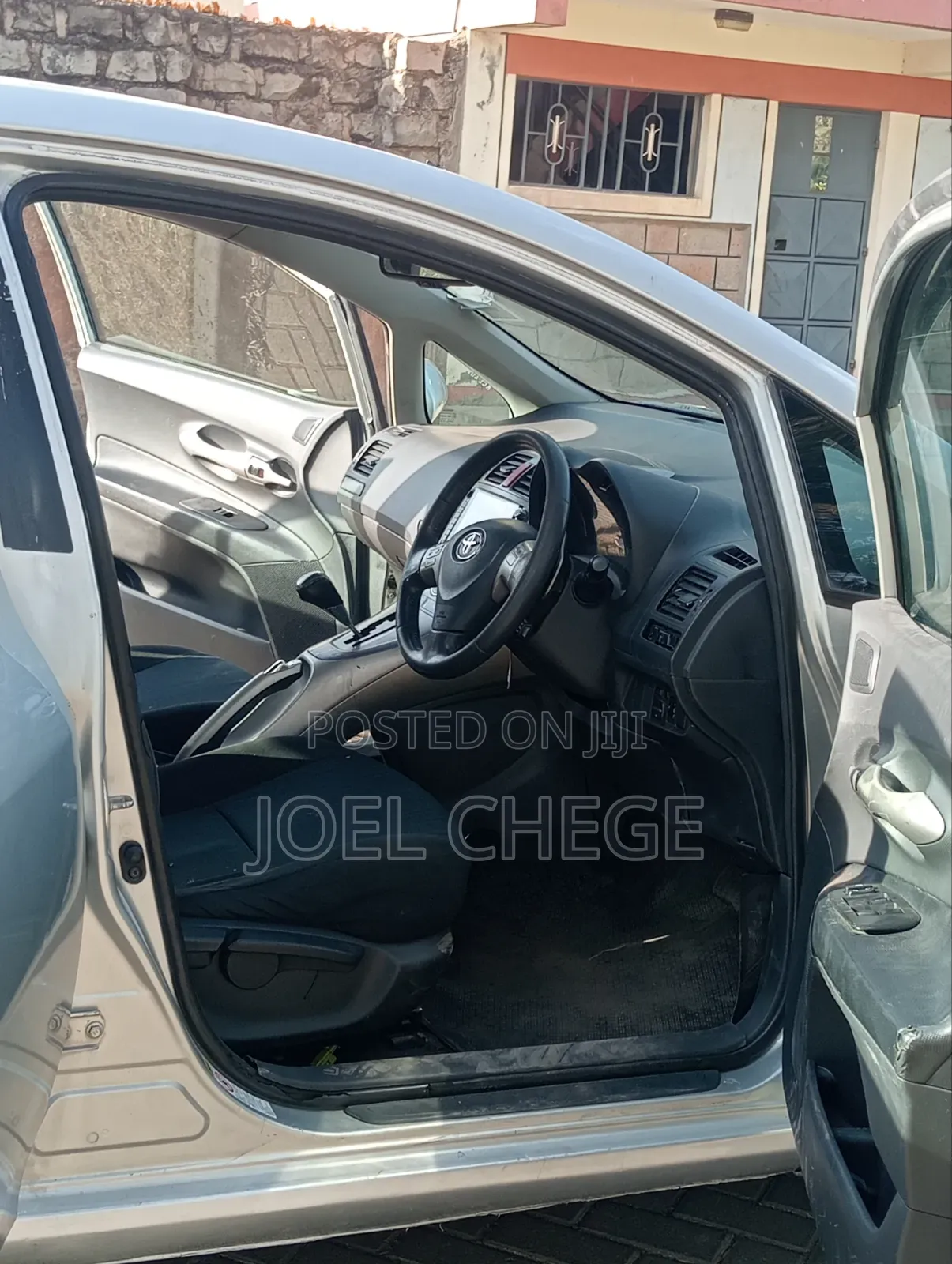 Toyota Auris 2010 Silver